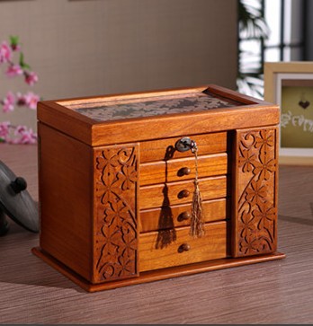 South Korea Vintage Necklace Organiser With Lock